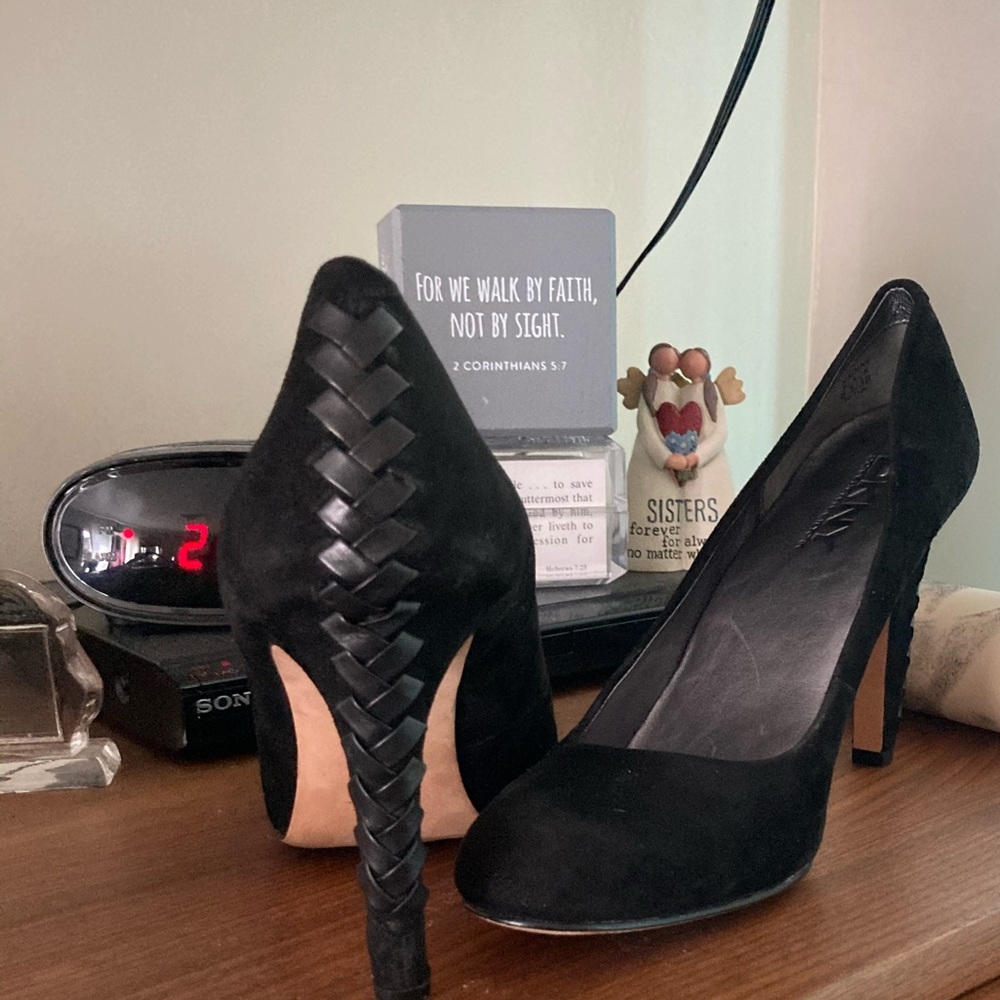 DKNY Heels. Used less then 3 x’s